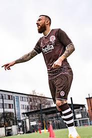 Sicher dir das neueste merch. Fc St Pauli Rabauken Mit Neuem Trikot Neuem Fussballschule Paten Fc St Pauli