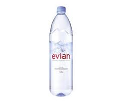 For dryness problems on the go (or even on a plane!), i like to spray my face with evian's mist and follow up with this. Evian Naturliches Mineralwasser Ab 7 99 August 2021 Preise Preisvergleich Bei Idealo De