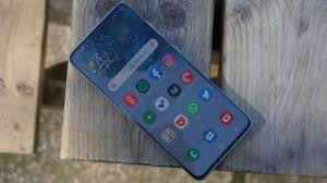 Features 6.8″ display, exynos 2100 chipset, 5000 mah battery, 512 gb storage, 16 gb ram, corning gorilla glass victus. Samsung Galaxy S21 Screen Leak Says It Ll Be Remarkably Different To The Galaxy S20 Techradar