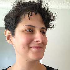 Layla Farhat (@laylafarz)