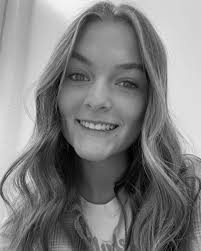 Lacey Good's Instagram, Twitter & Facebook