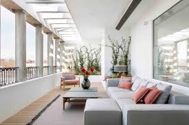 L'avantage de cet nouvel espace de vie, c'est qu'il peut entrer dans le métrage de votre maison et vous apporter de nouveaux. Deco Moderne Et Amenagement Loggia Signes Abaton Arquitectura