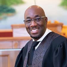 After rescue, St. Petersburg pastor returns to lake and drowns