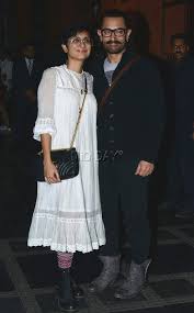 Aamir Khan With Wife Kiran Rao Celebrate The Success Of Secret Superstar Aamir Khan Bollywood Fashion Celebrities