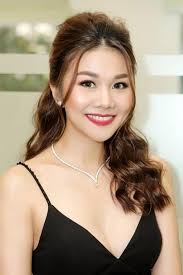 Vietnamese showbiz beauties 'beautiful in appearance and character'