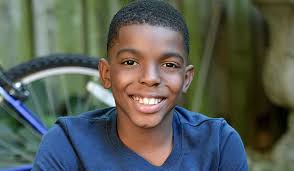 With a dream of ending homelessness, 12-year-old starts volunteer  organization to provide 'Blessing Bags' to those in need