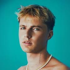 Jack Luck's Instagram, Twitter & Facebook