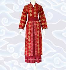 Warna dari kerudung ini juga menyesuaikan dengan warna baju kurung serta kain sarung batik yang dipakai. Ragam Motif Baru Pada Model Baju Batik Modern Baju Batik Modern Blog