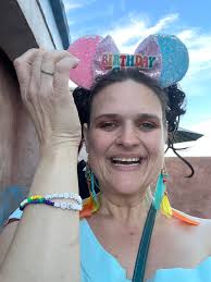 Gem Candy Bracelets in the Windy City! They've been photographed in NYC,  Phoenix, and now Chicago. Do you have one? Show me! Or get yours here:  https://www.lindseytheladysmith.com/shop/gem-candy-bracelets/70?page=1&limit=30&sort_by  ...