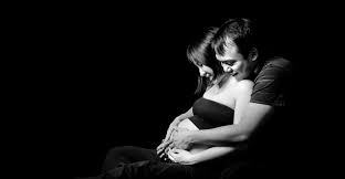 Black And White Couple Maternity Shoot Pin On Photography Maternity