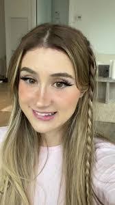 Aurora Lang's Instagram, Twitter & Facebook