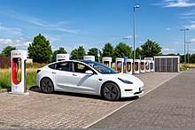 How long does it take to charge a tesla? F0vk64ypnyphkm