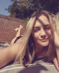 Michaela Simpson (@micksi3) • Instagram photos and videos