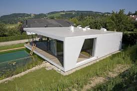 The house possesses 24 intelligent subsystems that work together to ensure you are living haus.me has 20x less energy consumption compared to a regular house as it uses a patented windows system and vacuum insulation. Haus M Caramel Architektur