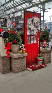 Christmas Welcome Door Garden Center Displays Christmas Shop Displays Flower Shop Interiors