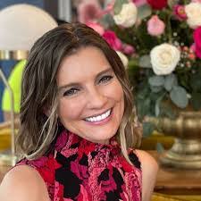 Jaclyn Kane's Instagram, Twitter & Facebook