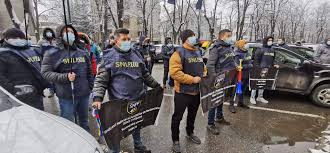 Politic • pe 08.03.2011 la 19:44. PoliÈ›iÈ™tii AngajaÈ›ii Din Penitenciar È™i Grefierii ProtesteazÄƒ La TimiÈ™oara Foto Info TimiÈ™oara