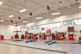 Garage Auto Vaudreuil Jpg 3800 2535 Oficina Mecanica Oficinas Automotivas Ideias Para Oficinas