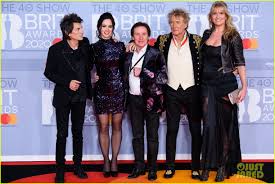 He had two more in 1979 and 1980 with his first wife, model alana stewart. Rod Stewart Hits Brit Awards 2020 Red Carpet Ahead Of Performance Photo 4439032 2020 Brit Awards Penny Lancaster Rod Stewart Rolling Stones Ronnie Wood Pictures Just Jared