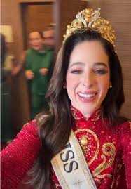 Bárbara Palacios y su traje de Miss Universo 1986