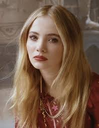 Camille Pearce's Instagram, Twitter & Facebook