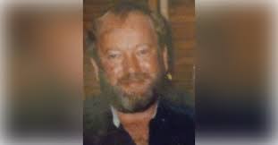 Becky Holloway's Instagram, Twitter & Facebook