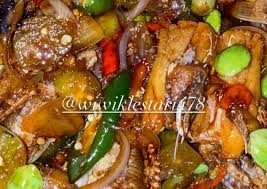 Campurkan bumbu halus dengan santan sambil diaduk hingga rata. Resep Ikan Asin Petai Asam Pedas Manis Belimbing Wuluh Yang Sempurna Sweetbuyouts