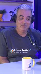 O livro Não Pare é mais do que uma história. É um milagre., Depois de  quebrar o pescoço e me tornar tetraplégico, eu ouvi muitos “acabou”. Mas  Deus me disse: “Não pare!”, Este livro carrega minha ...