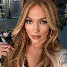 1.22 frizzy short curly updo. Jennifer Lopez Tries The Chunky Highlights Trend Popsugar Beauty
