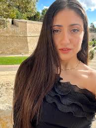 Good morning everyone ❤️ Just a reminder that you are enough just as you  are. 🥰 ——— Yesterday I had a Photoshoot in Imdina, can't wait to show you  the results ❤️ ——