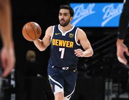 At a height of 5 feet 10 inches (1.78 m) tall, he plays at the point guard position. Facundo Campazzo Del Arranque Pesimo A Un Final Con Fiesta En El Alocado Triunfo De Denver Sobre Memphis En Dos Suplementarios La Nacion