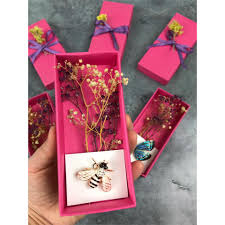 Bahçesine düşkün anneler i̇çin saksıları renklendirin. Anneler Gunu Hediye Bros Zeta Collection