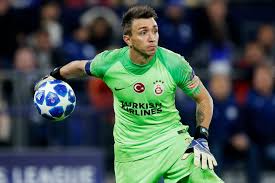 Fernando muslera, 34, uruguay galatasaray sk, 2011'den beri kaleci piyasa değeri: Fernando Muslera Of Galatasaray During The Uefa Champions League Uefa Champions League Champions League Champion