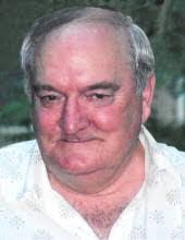 Amanda Stoots's Instagram, Twitter & Facebook