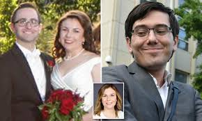 Christie smythe, a former bloomberg news reporter, has quit her job, divorced her husband, and frozen her eggs for a new unexpected man in her life — the notorious and imprisoned pharma bro martin shkreli. Journalist Christie Smythe Says Her Ex Husband Is Not Happy After Martin Shkreli Story Broke Daily Mail Online