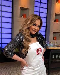 En sus redes sociales, la televisora del ajusco confirmó como una de las participantes de masterchef celebrity méxico ni más ni menos que a la actriz y modelo, paty navidad, quien en los últimos días ha acaparado la atención de los medios de comunicación por sus controversias. Paty Navidad Sera Obligada Por Azteca A Vacunarse Contra La Covid 19 Para Participar En Masterchef Celebrity Futbol Rf