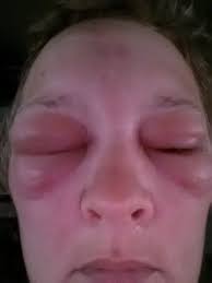 Waitress gives customer her water