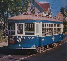 401 Must Be Changing Directions Here Since Both Trolley Poles Are Up Street Run Street Cars American Antiques