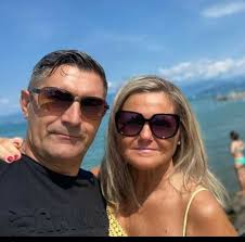 The good ole days 🦌 Back in 1996, Ronnie Perdue was out hunting in the  Southwestern mountains of Virginia when he laid down this 216 2/8 inch  monarch! Absolutely incredible! Thanks to