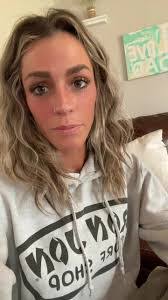 Lindsey Cagle's Instagram, Twitter & Facebook