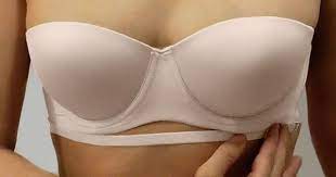 A Genius Trick For Keeping Your Strapless Bra In Place Diy Strapless Bra Strapless Bra Bra Hacks