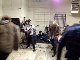 Xavier Wahlberg Tirando Um Som Com Os Amigos Rock Metal New Kids On The Block Kids On The Block New Kids