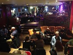 Photos A Le Dernier Bar Avant La Fin Du Monde Paris Ile De France Fin Du Monde Paris Ile De France