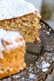Fast alle menschen sind in festlicher stimmung und freuen sich auf die. Glutenfreie Woche Tag 5 Ein Mandel Orangen Kuchen Rezept Kuechenchaotin