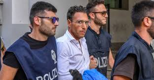 The 'ndrangheta used to earn its money from kidnappings, but then it expanded bonaventura's grandfather luigi vrenna was an important 'ndrangheta boss, and it was. Ndrangheta Finisce La Latitanza Del Boss Domenico Crea