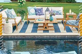 Here are the best outdoor rugs for pool area you can buy in 2021: The 15 Best Outdoor Rugs For 2021 Spy