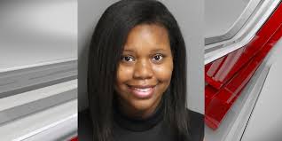 Lauren BoBo (@bobothwallflwr)