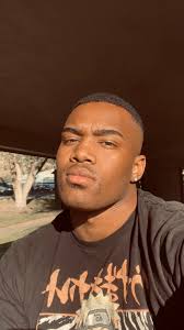 Okay Folks this a please be honest in ye answer and its a fun exercise and  there is no right or wrong answer!! if you was to score yourself for looks  out