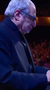 This is incredibly soulful! Donald Fagan, Boz Scaggs and Michael McDonald  perform Steely Dan's 'Pretzel Logic.' You gotta watch this if you have a  few minutes. Great way to start the day