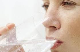 Sağlığın korunması ve canlılığın sürdürülebilmesi için gerekli bir numaralı sıvının su olduğunu kaydeden Uzman Diyetisyen Pınar Kural Enç, “Su vücudumuzun ... - su-ic_378921